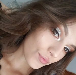 Meet your Posher, Alizé